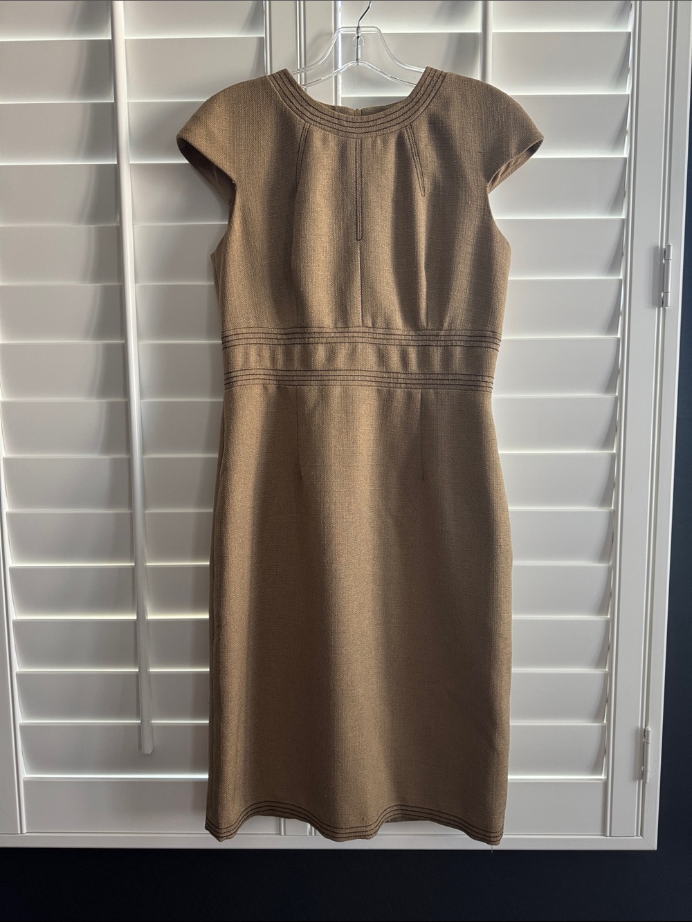 David Meister cap sleeve sheath dress